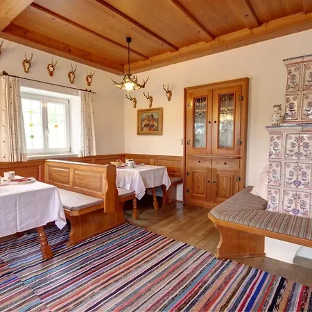 Braeulerhof Guest house *