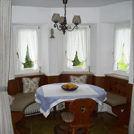 Braeulerhof Pensión 3*